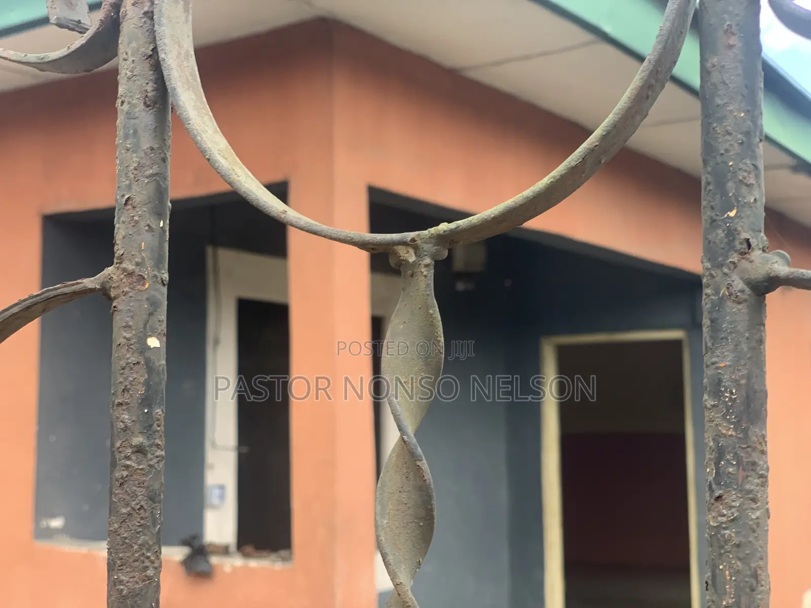 4bdrm Bungalow in World Bank Housing, Owerri for sale