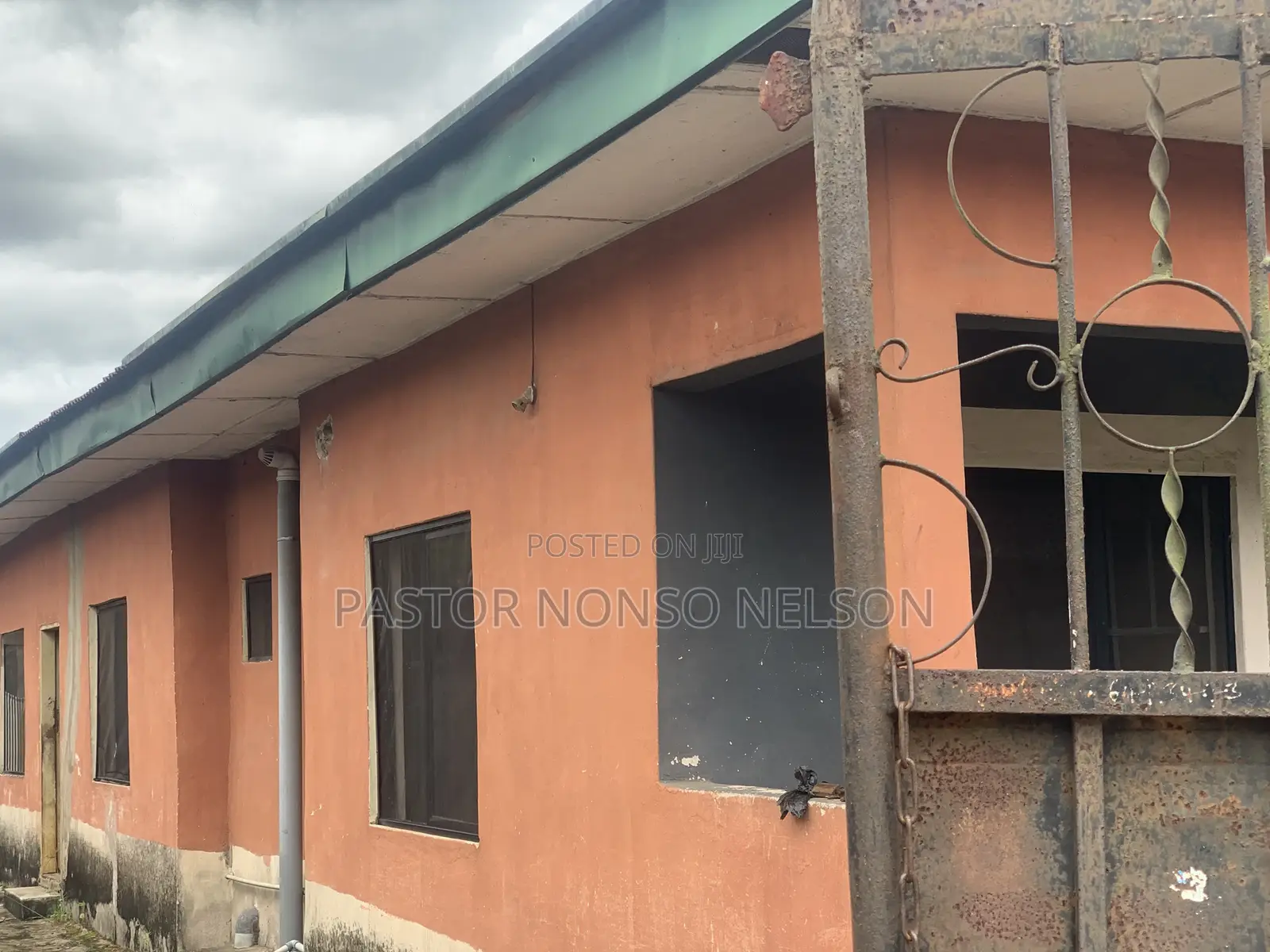 4bdrm Bungalow in World Bank Housing, Owerri for sale