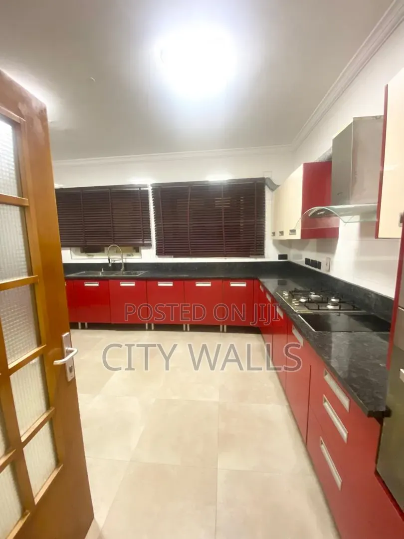 3bdrm Block of Flats in Victoria Island Extension for rent