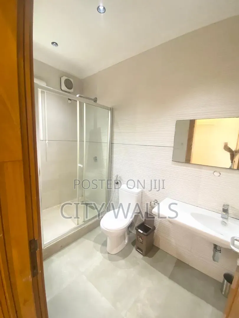 3bdrm Block of Flats in Victoria Island Extension for rent