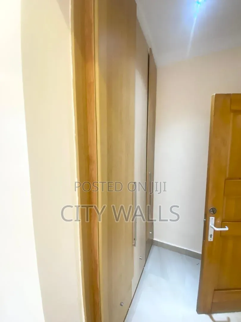 3bdrm Block of Flats in Victoria Island Extension for rent