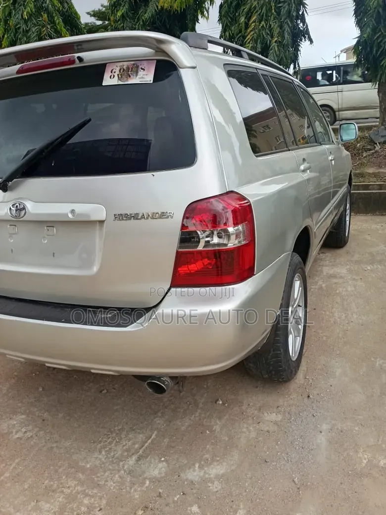 Toyota Highlander 2004 Silver