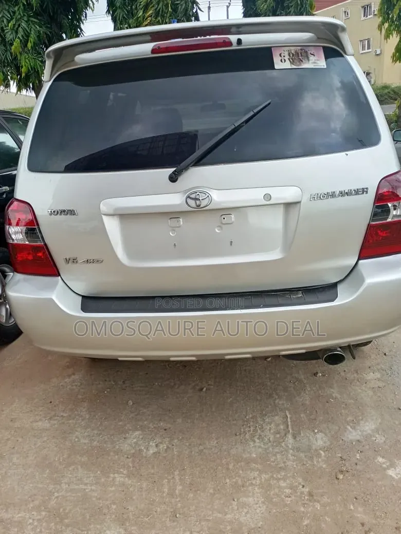 Toyota Highlander 2004 Silver