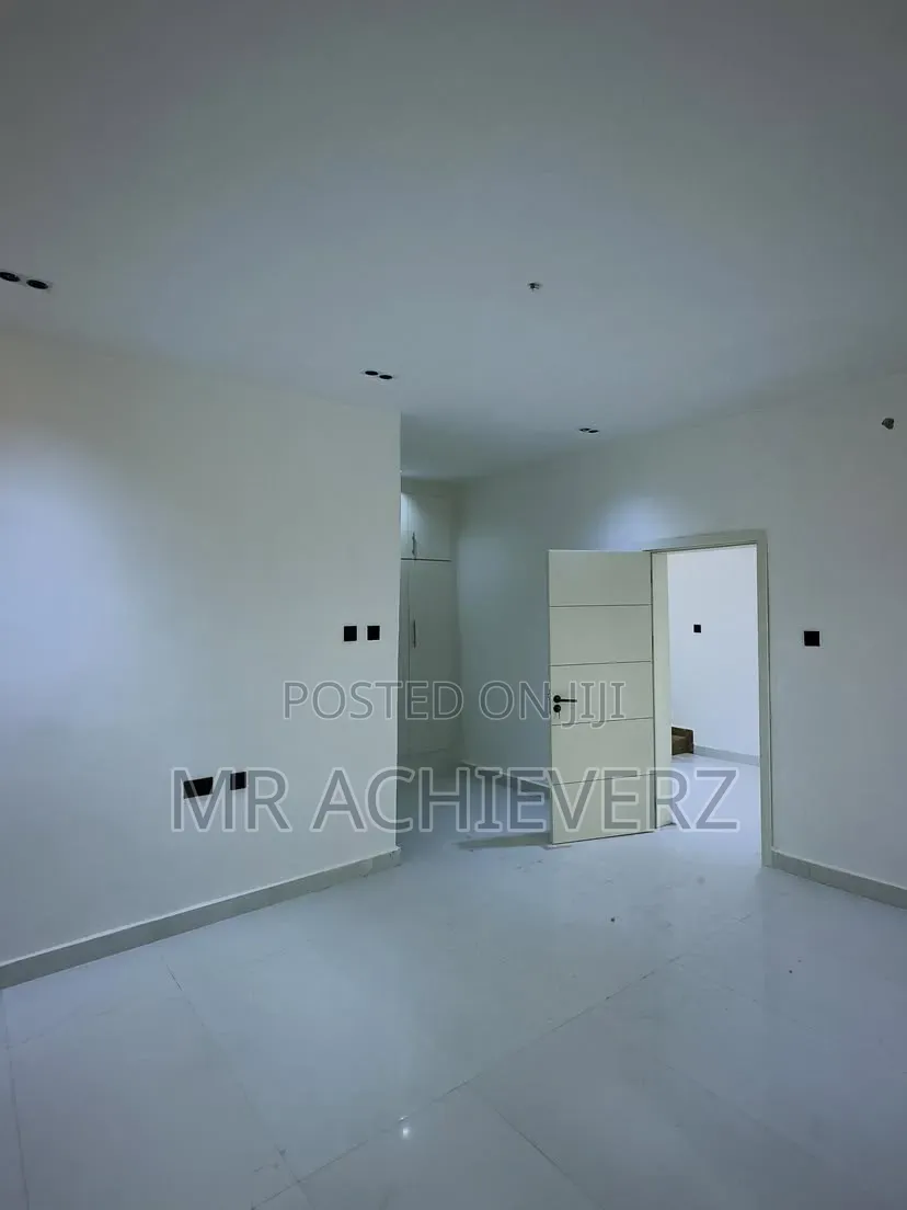 4bdrm Duplex in Rumuodumaya, Obio-Akpor for sale