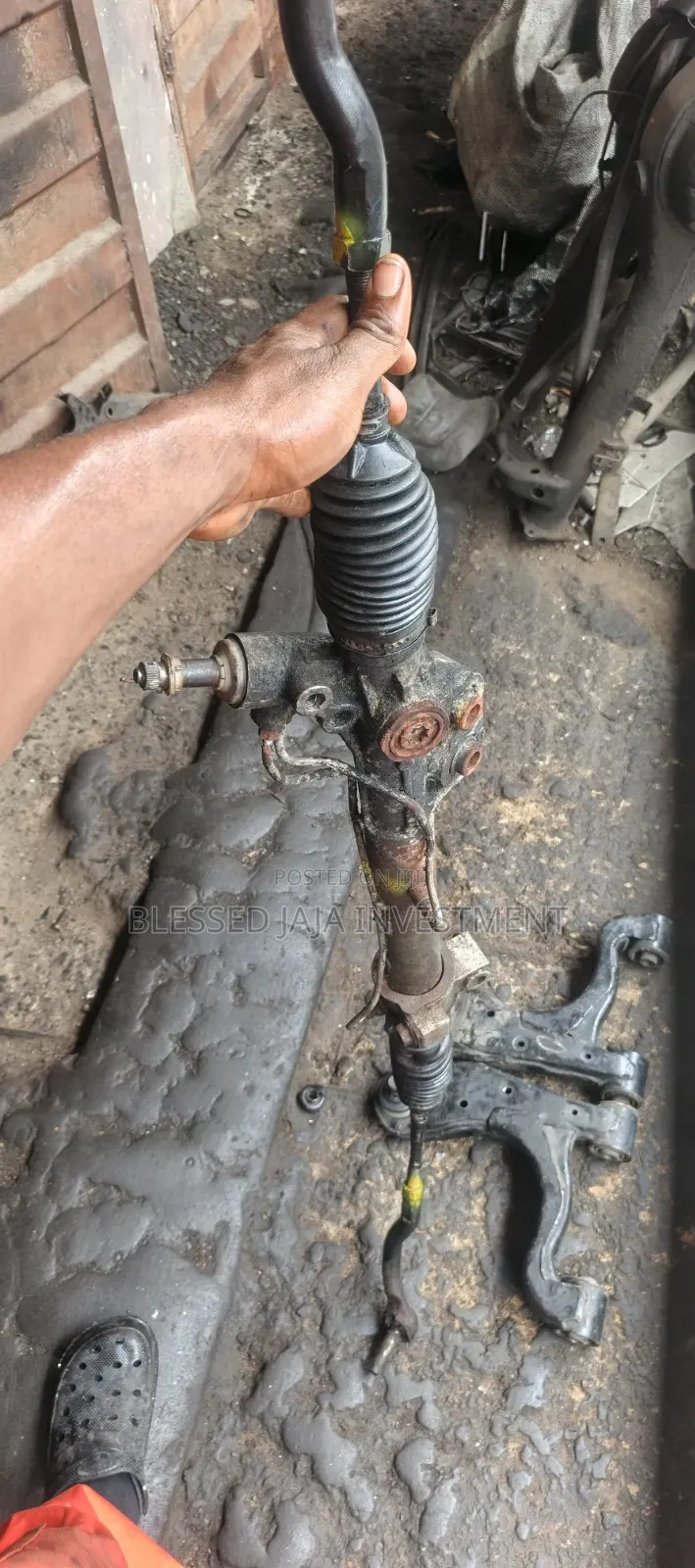 Streeing Rack Nissan Pathfinder 2005 Model