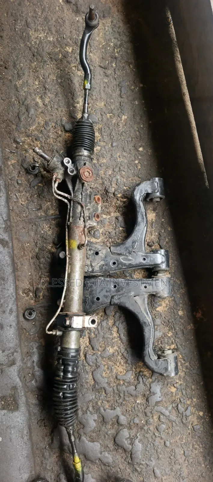 Streeing Rack Nissan Pathfinder 2005 Model