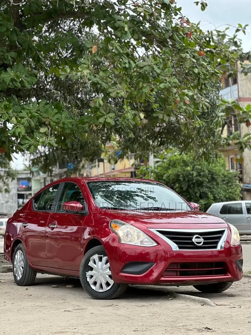 Nissan Versa 2014 Red