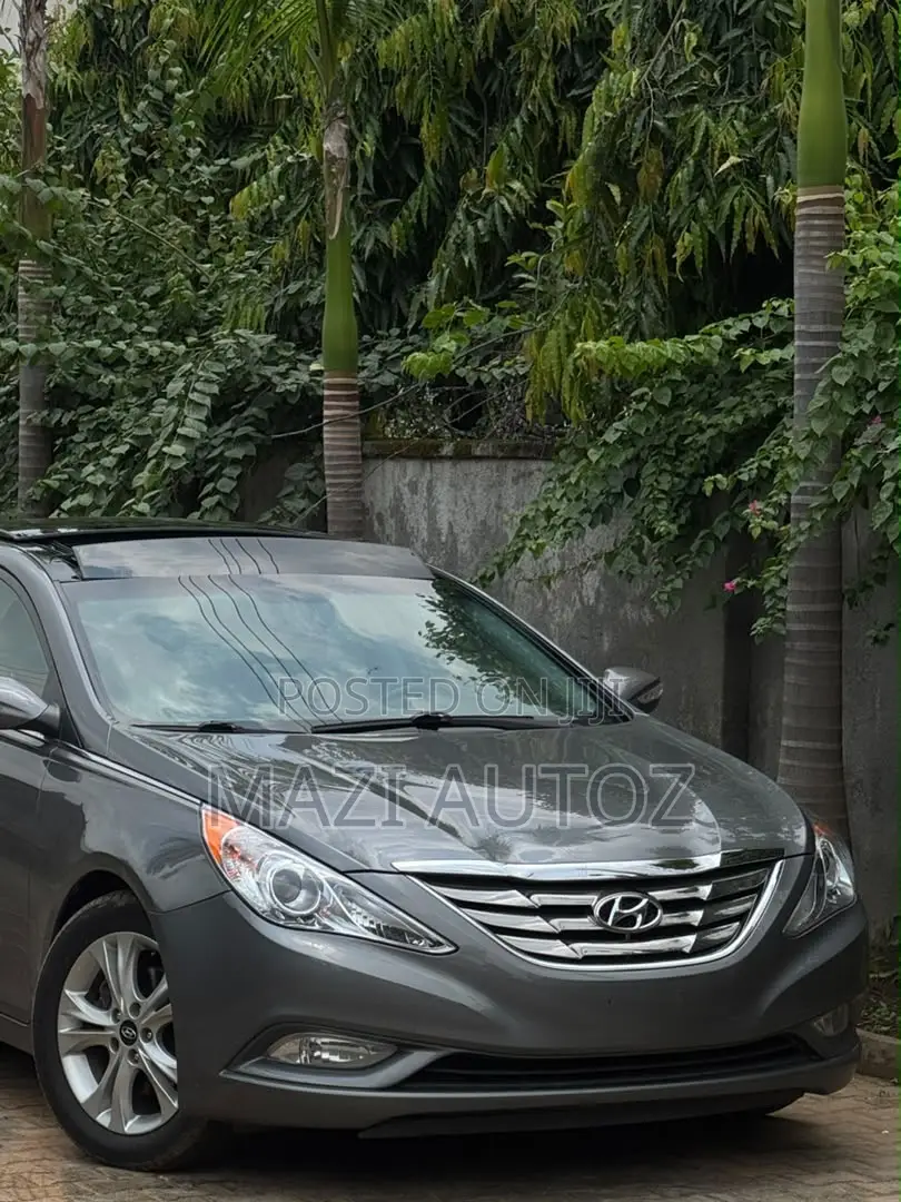 Hyundai Sonata Limited 2.0T Sedan (2.0L 4cyl 6A) 2013 Brown