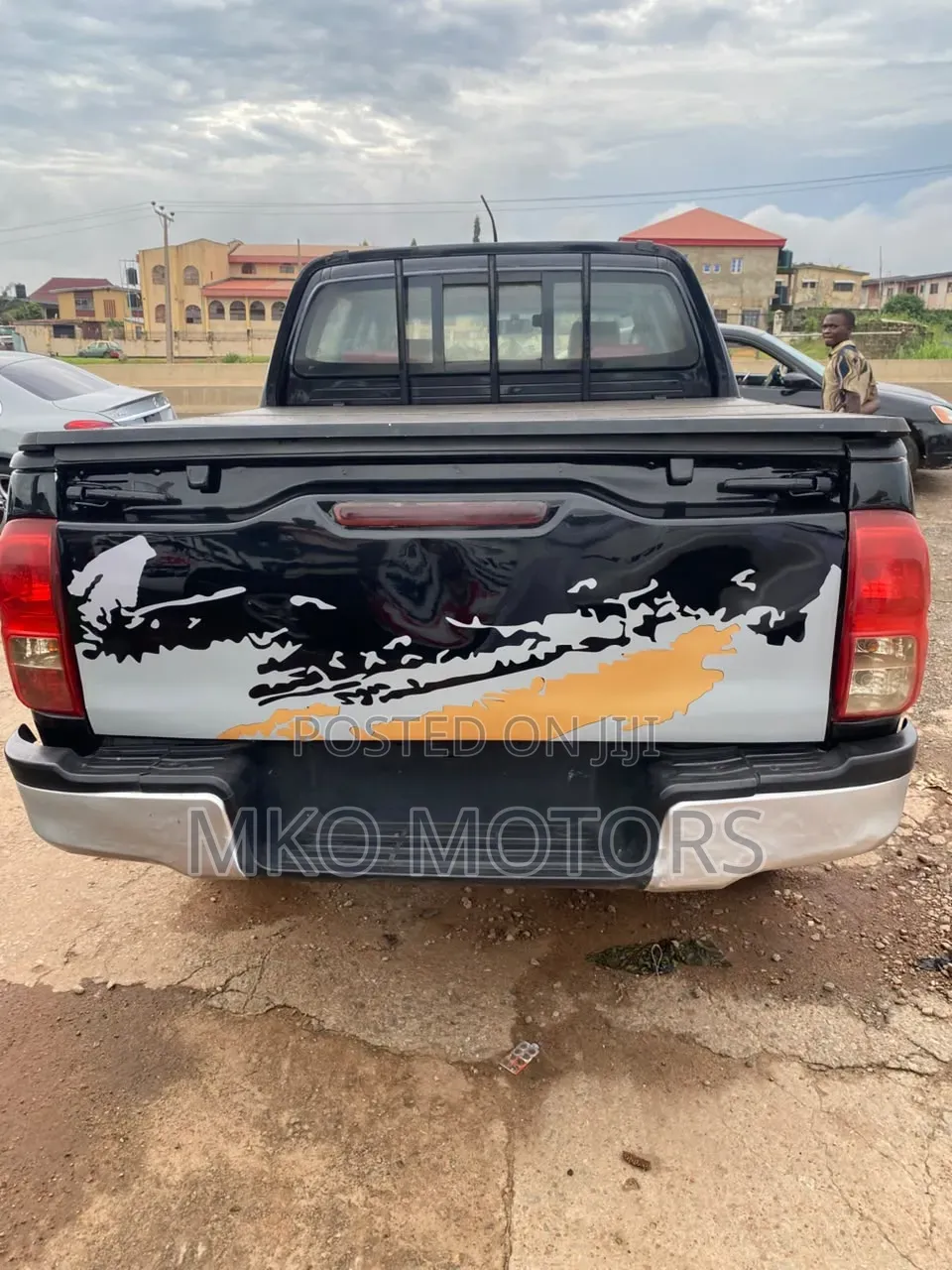 Toyota Hilux SR 4x4 2014 Black