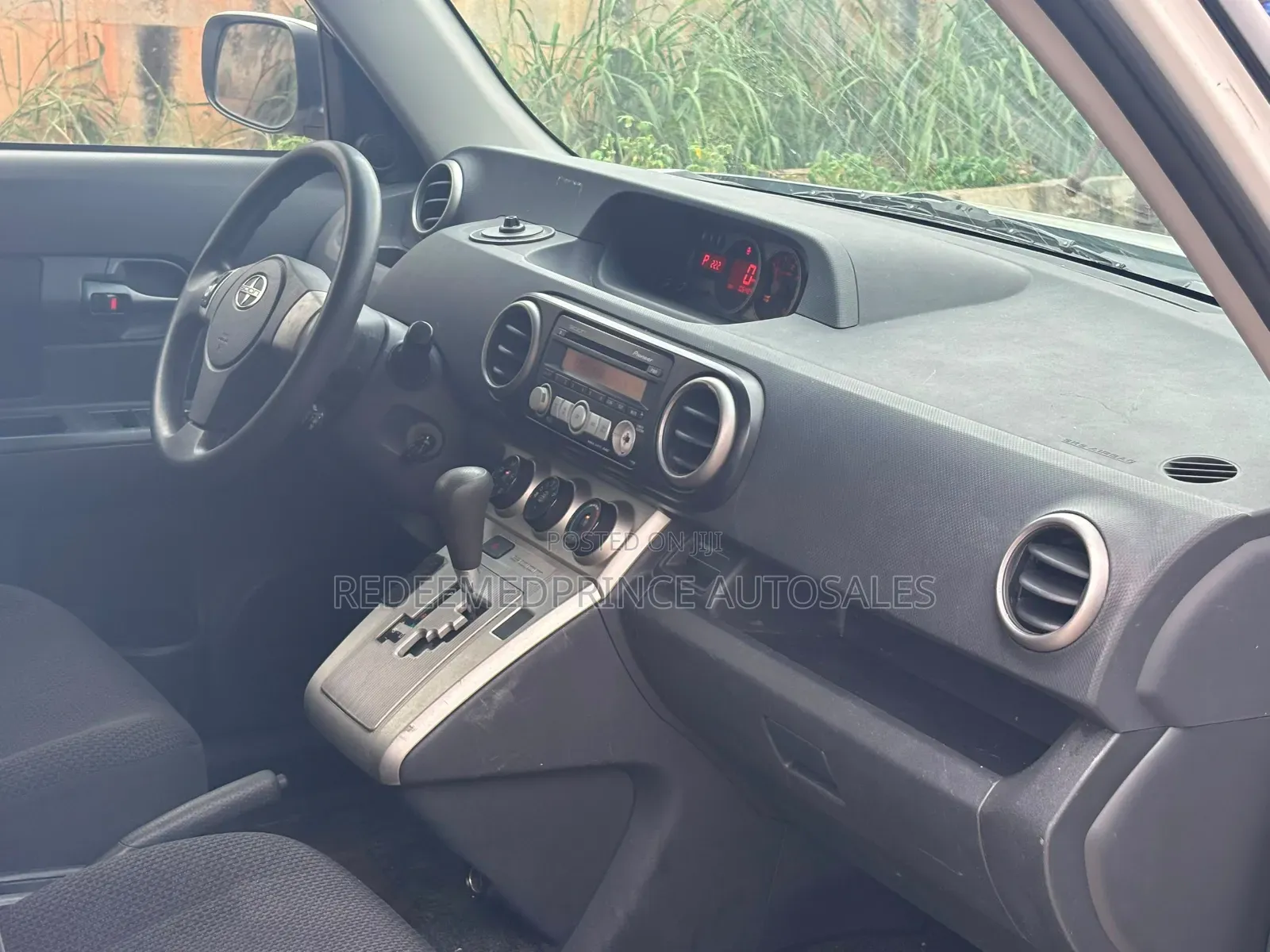 Scion xB Base 2009 White