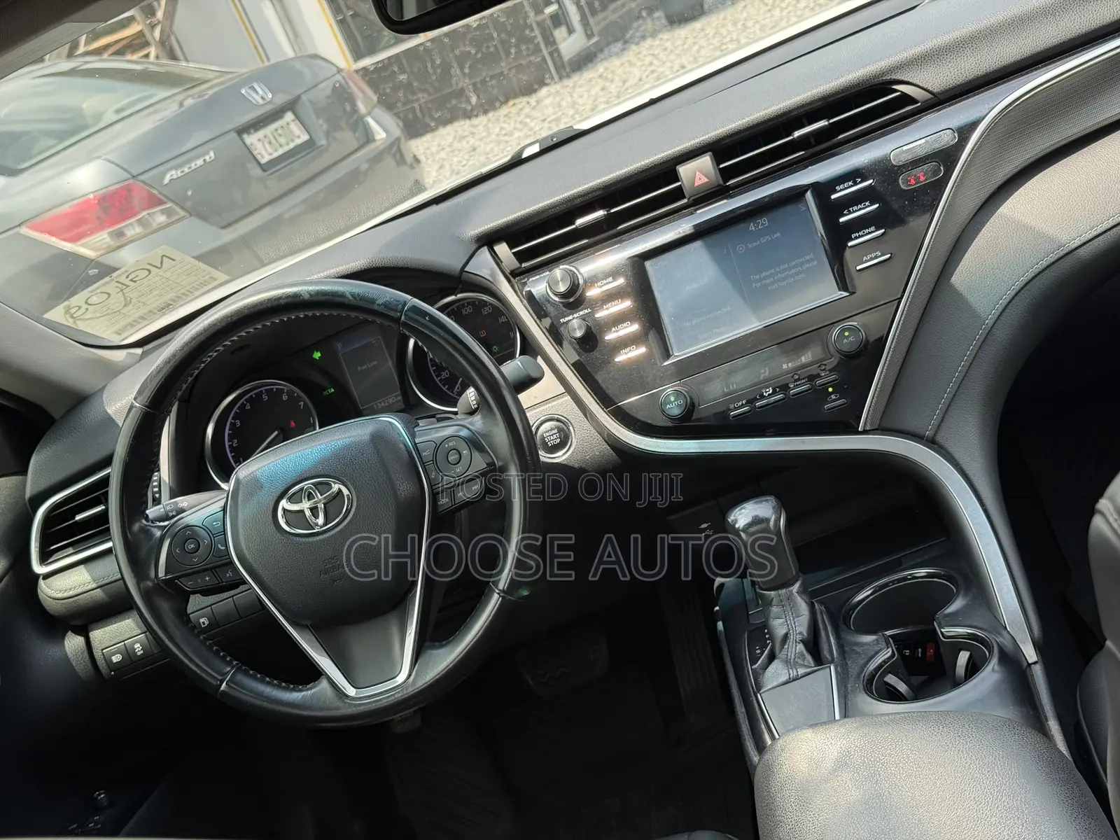 Toyota Camry XSE FWD (2.5L 4cyl 8AM) 2018 White