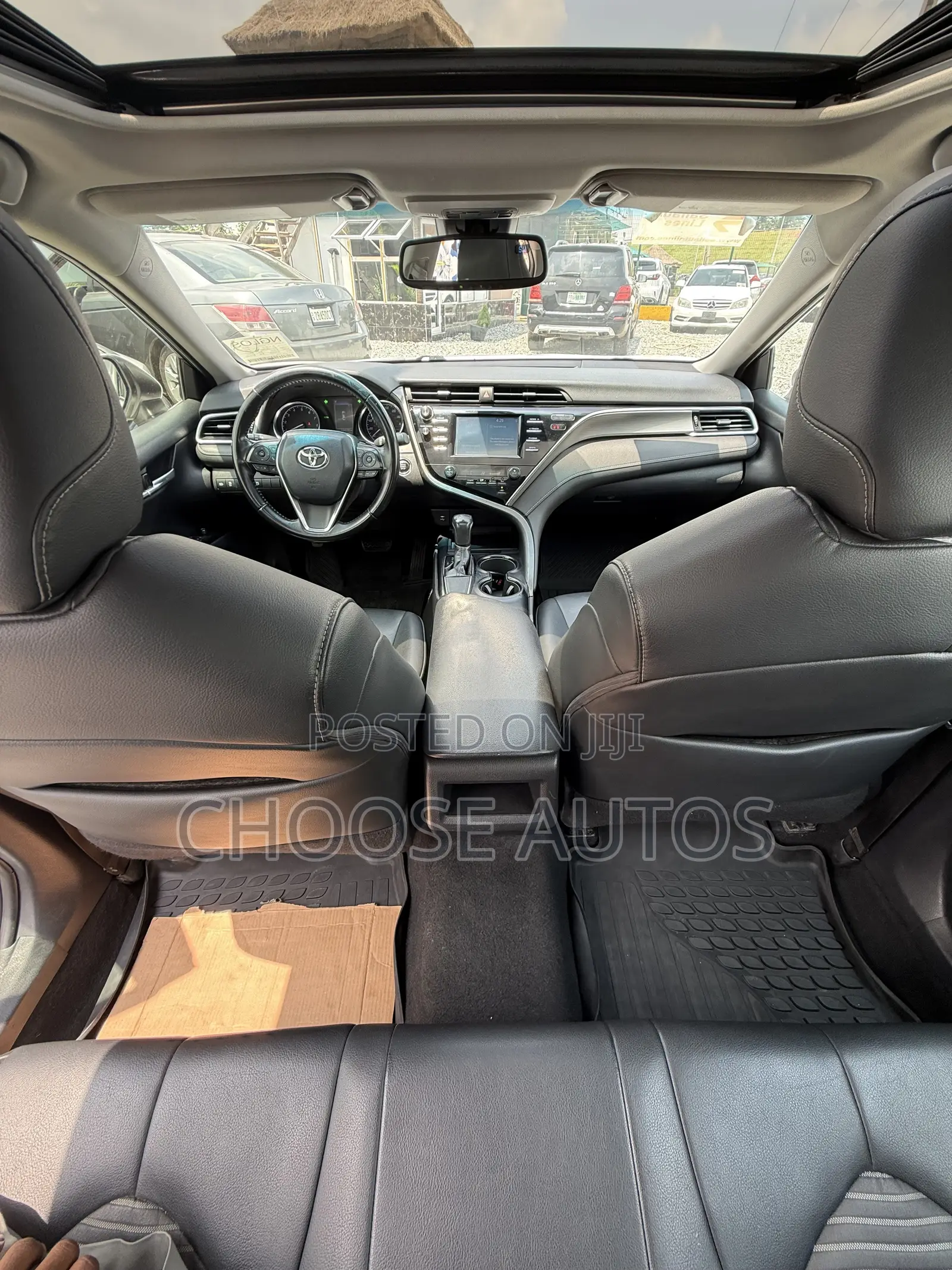 Toyota Camry XSE FWD (2.5L 4cyl 8AM) 2018 White