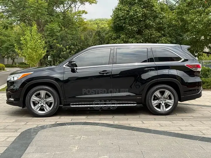 Toyota Highlander 2015 Black