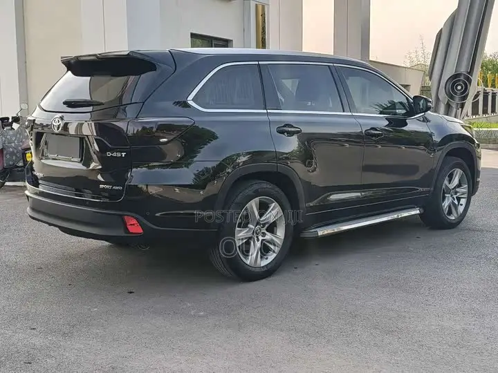 Toyota Highlander 2018 Blue