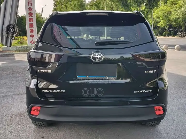 Toyota Highlander 2018 Blue