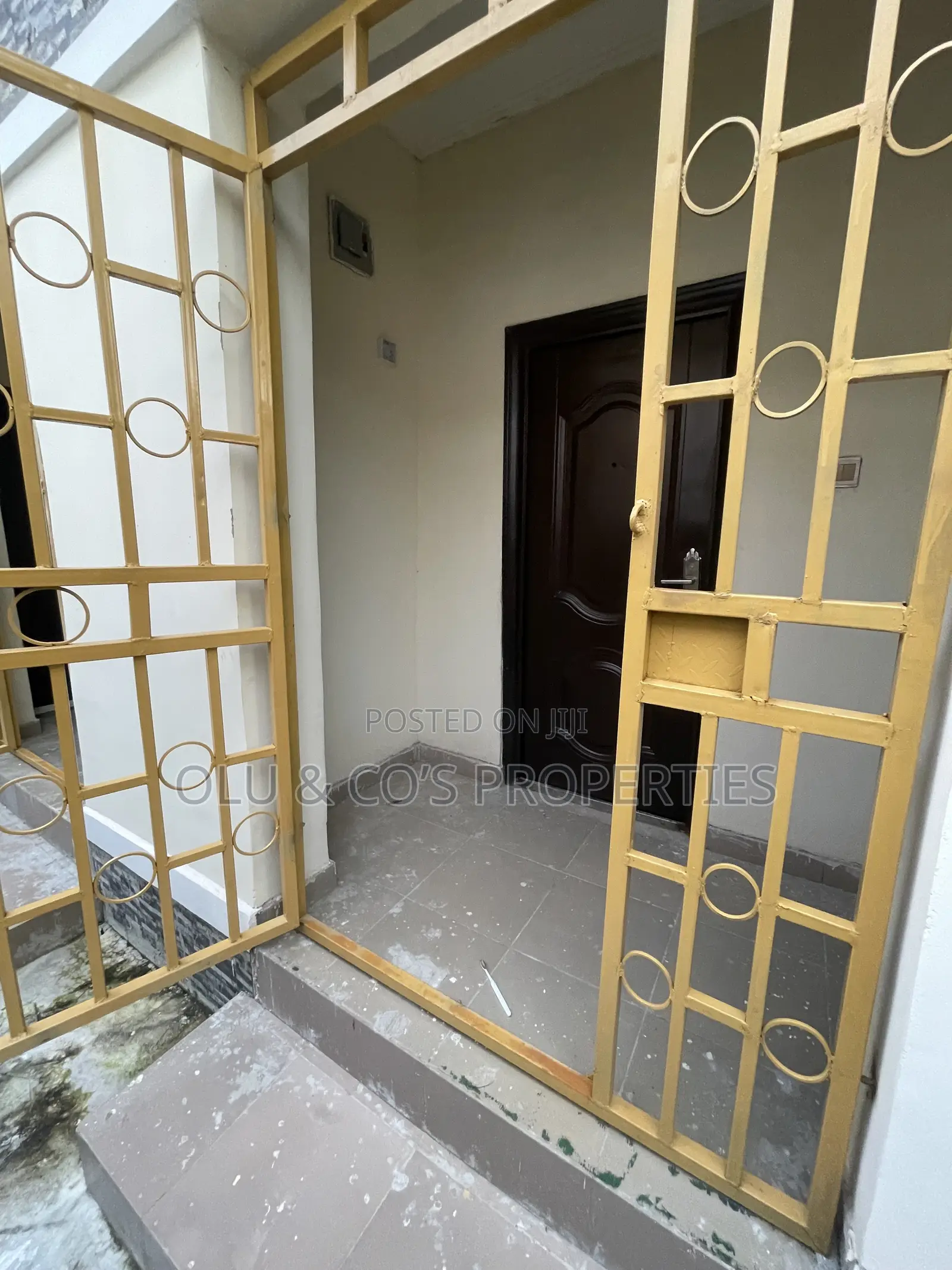 Studio Apartment in Fortroyal Estate, Lugbe District for rent