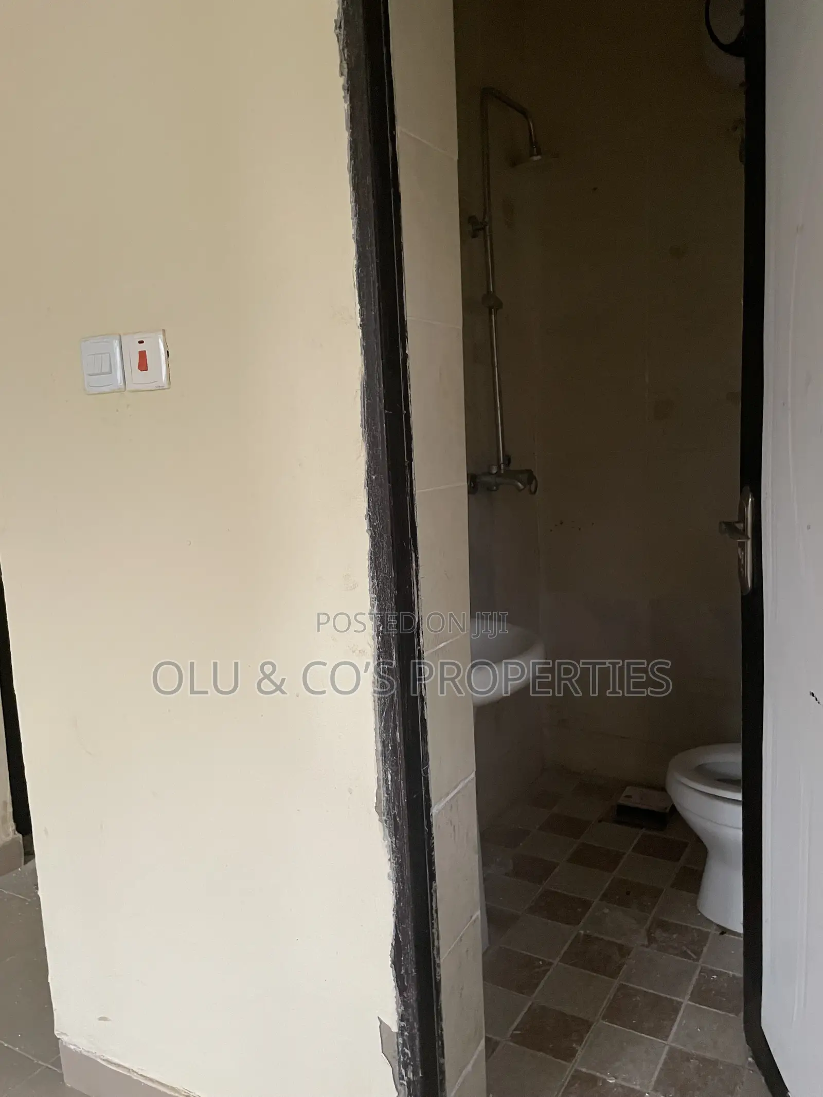 Studio Apartment in Fortroyal Estate, Lugbe District for rent