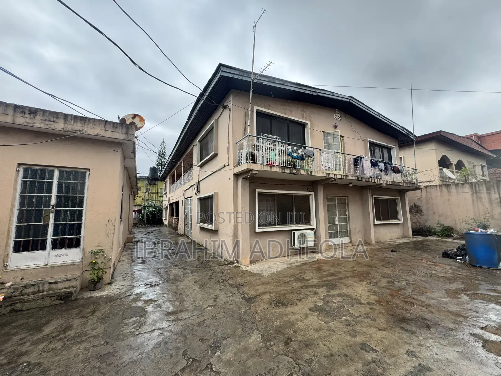 2bdrm Block of Flats in Ilupeju Estate for sale