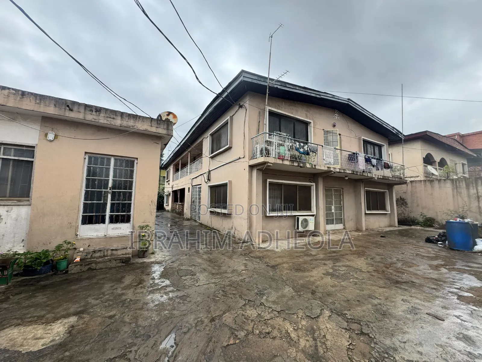 2bdrm Block of Flats in Ilupeju Estate for sale