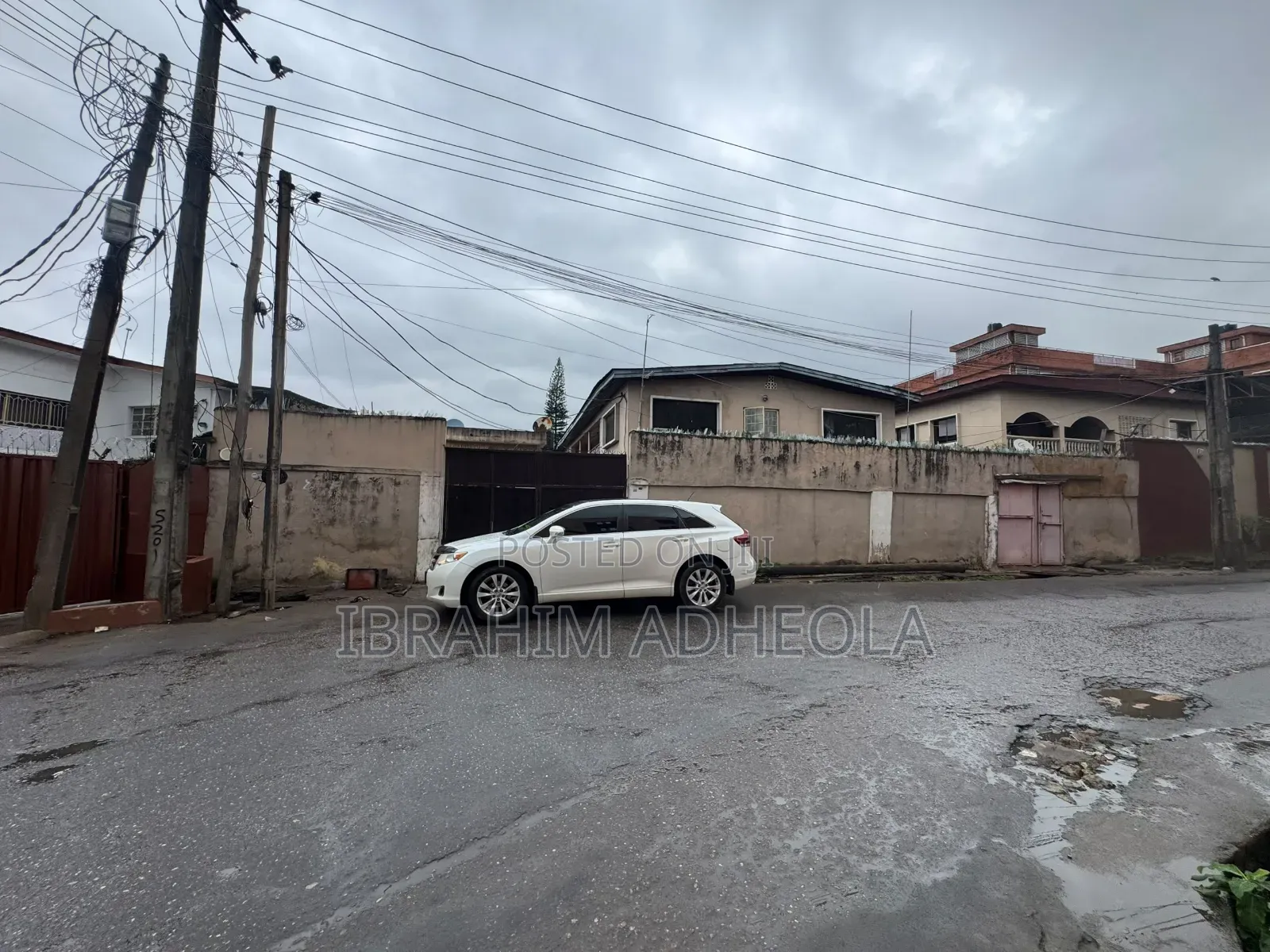 2bdrm Block of Flats in Ilupeju Estate for sale