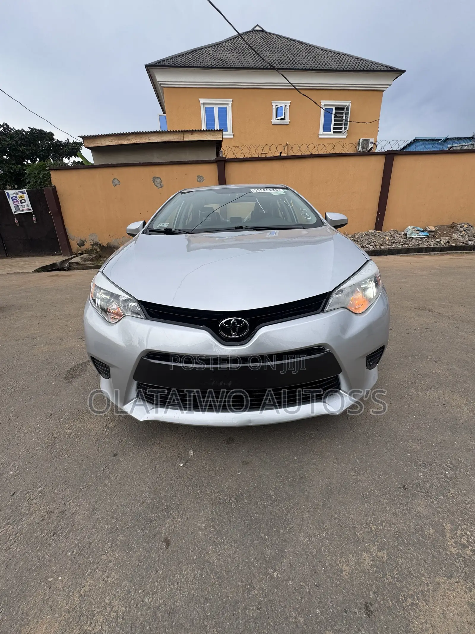 Toyota Corolla LE Eco 4dr Sedan (1.8L 4cyl CVT) 2014 Silver