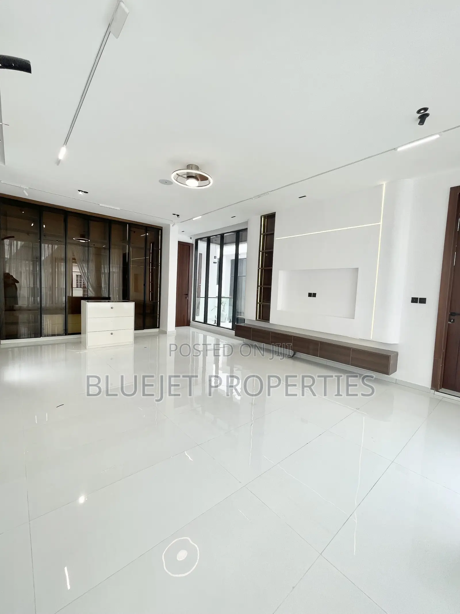 Furnished 5bdrm Duplex in Lekki, VGC / Ajah for sale