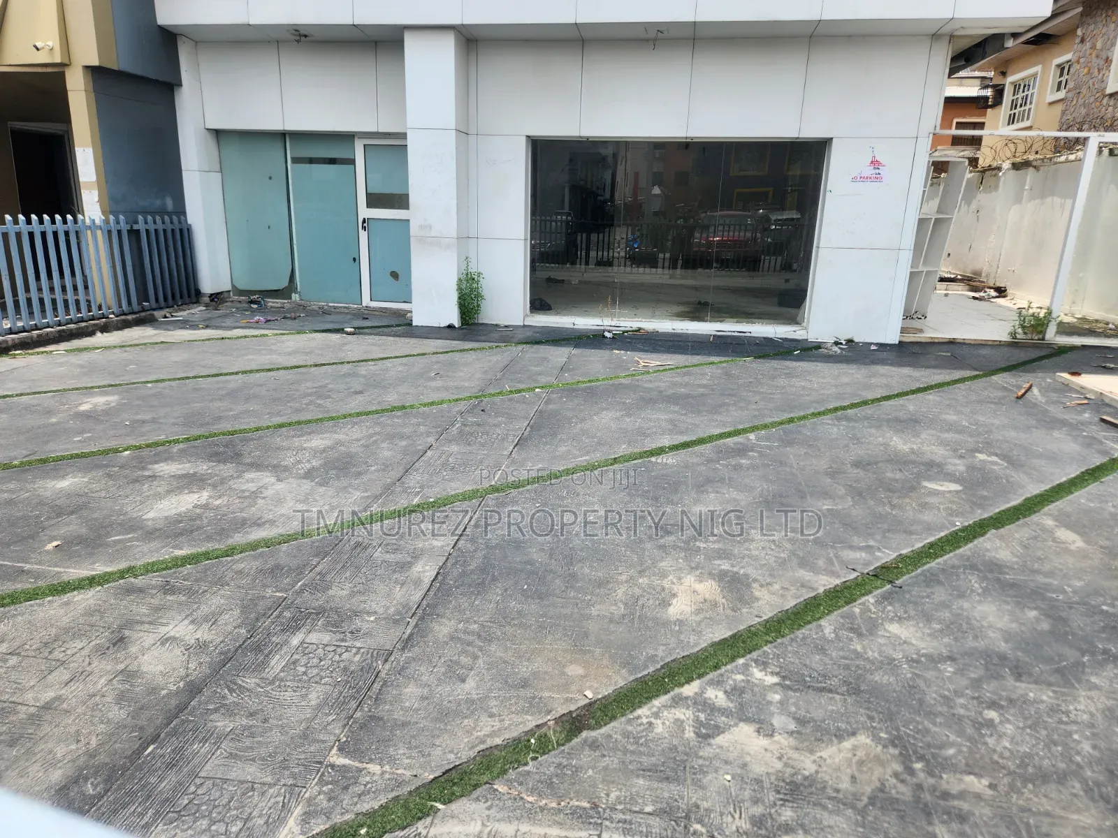 6BEDROOM DUPLEX Comercial Use Fir Rent in a Very Good Place at Lekkki