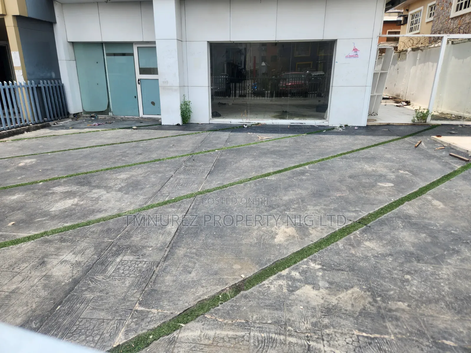 6BEDROOM DUPLEX Comercial Use Fir Rent in a Very Good Place at Lekkki