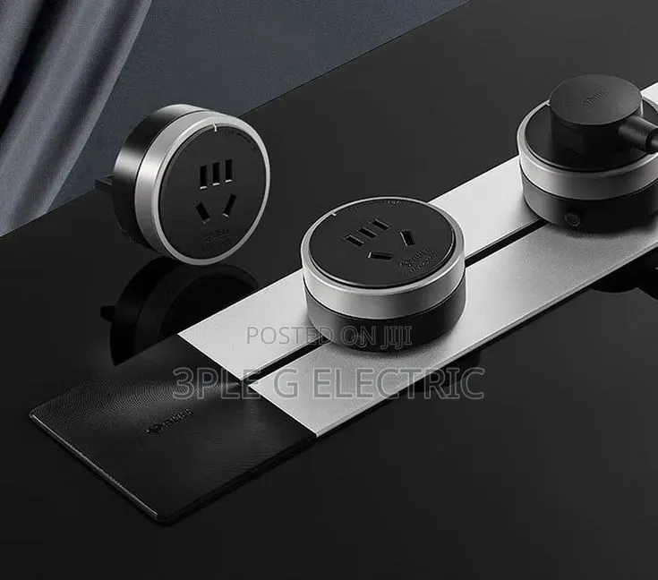 Exclusive Power Rail Socket