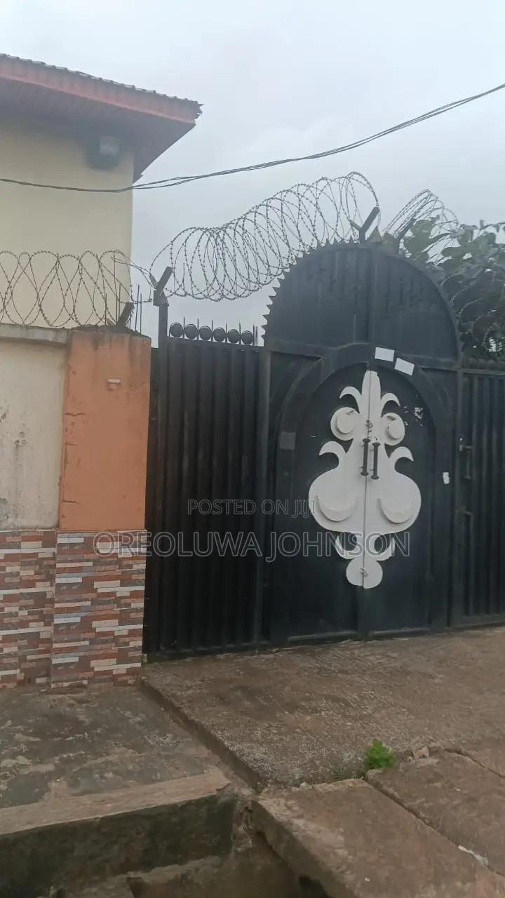 5bdrm Duplex in Gloryland Estate, Iseri Olofin for sale