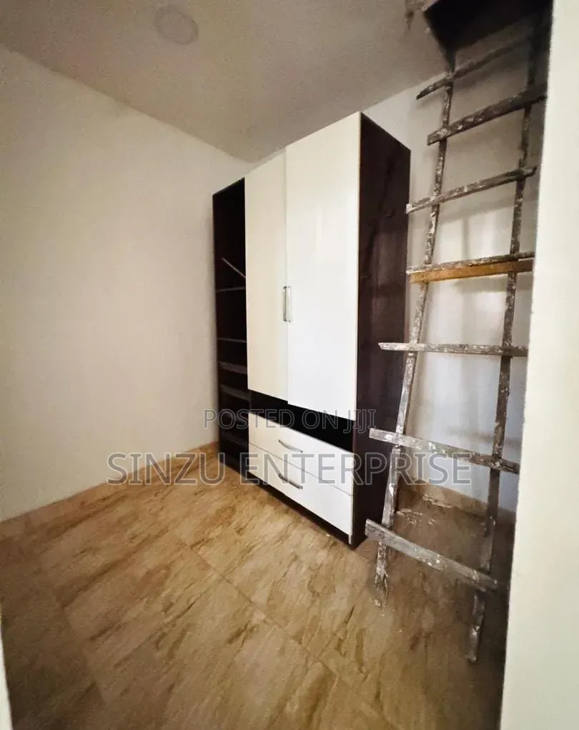 1bdrm Shared Apartment in Lcc, Chevron for rent