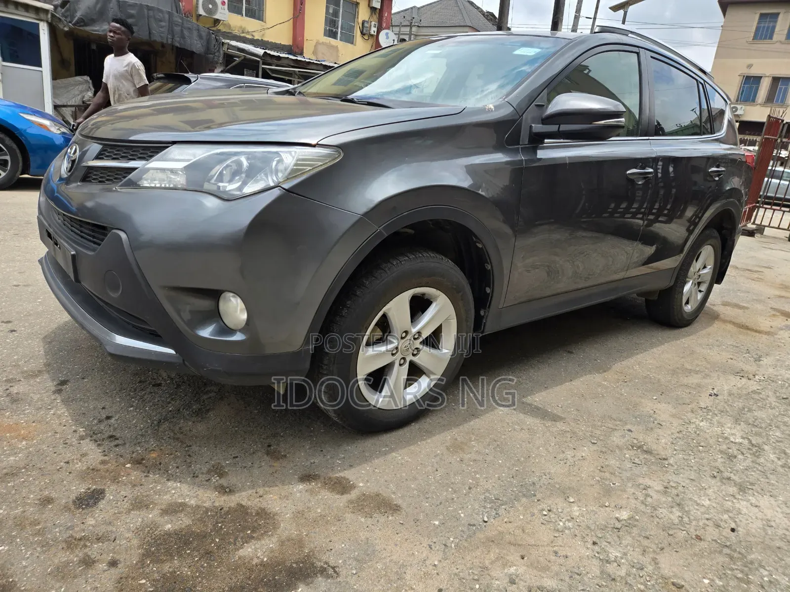 Toyota RAV4 XLE 4dr SUV AWD (2.5L 4cyl 6A) 2014 Gray