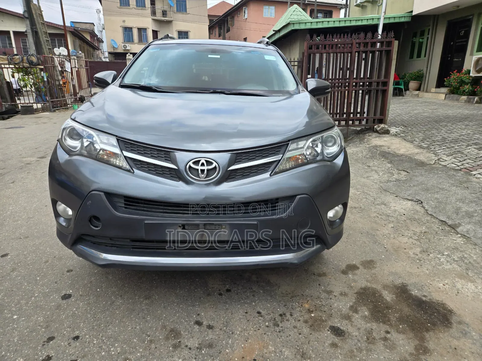 Toyota RAV4 XLE 4dr SUV AWD (2.5L 4cyl 6A) 2014 Gray