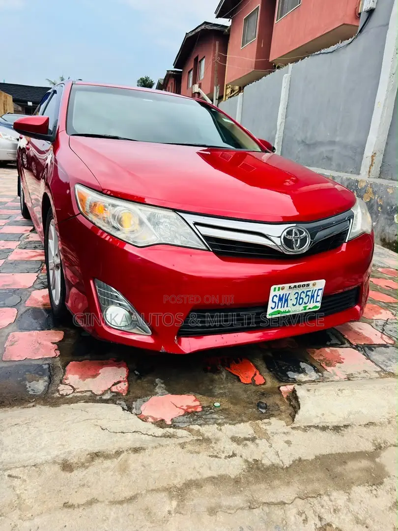 Toyota Camry XLE V6 4dr Sedan (3.5L 6cyl 6A) 2013 Red