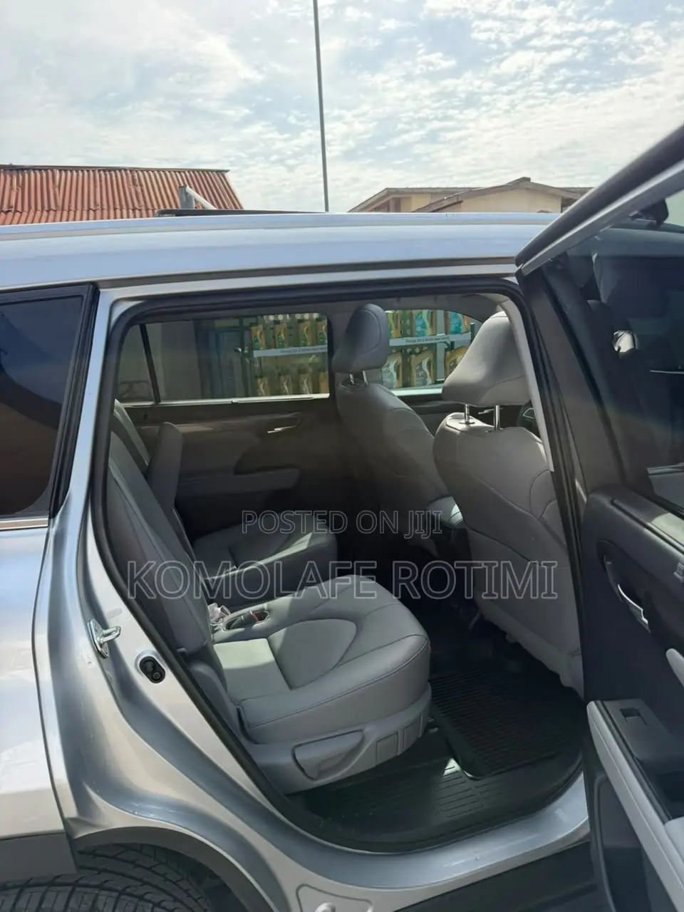 Toyota Highlander Platinum AWD 2024 Silver
