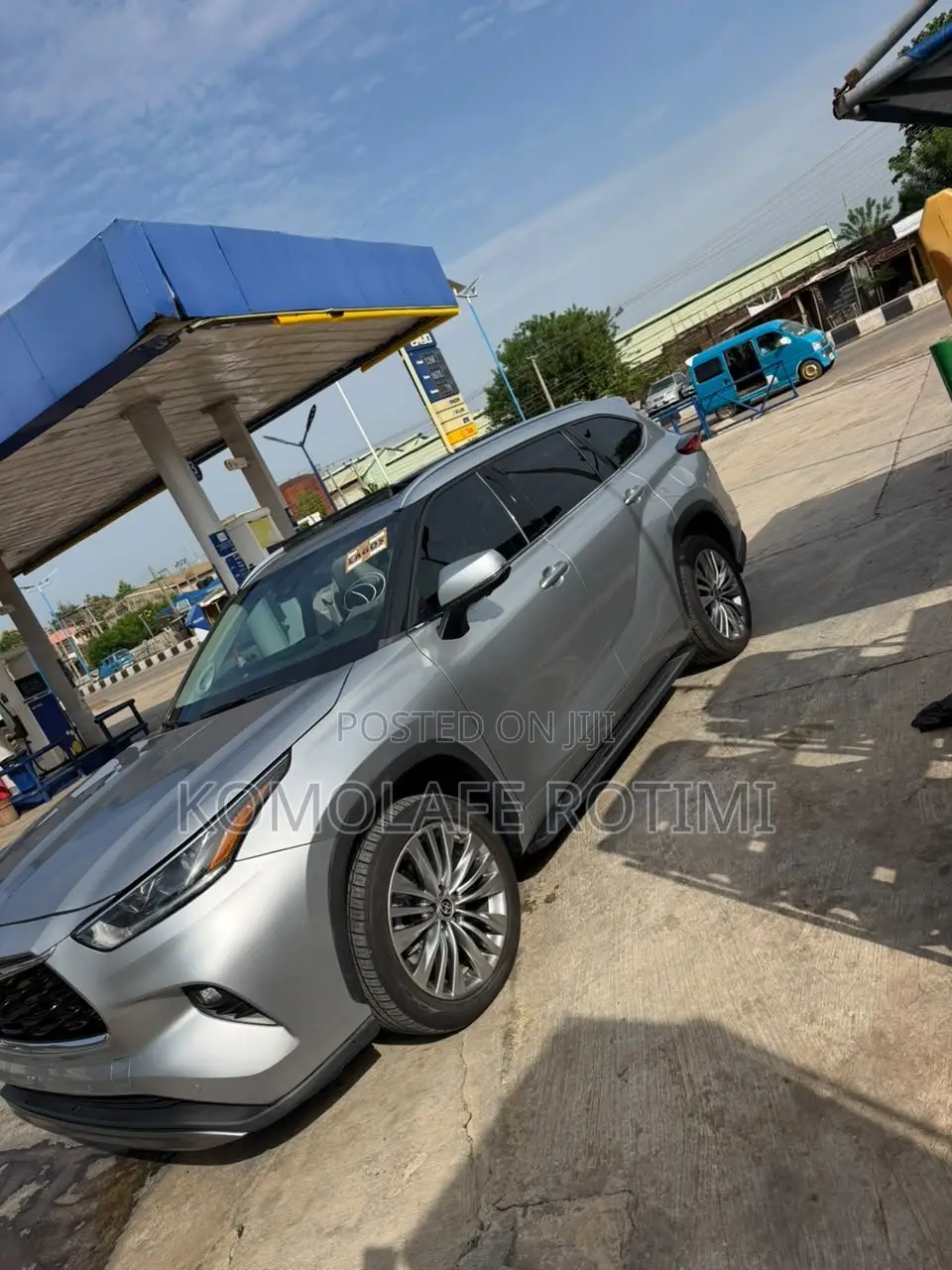 Toyota Highlander Platinum AWD 2024 Silver