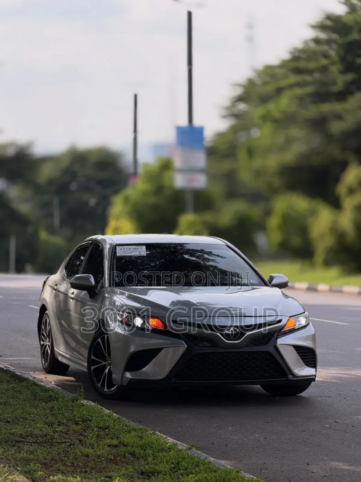Toyota Camry 2018 Silver
