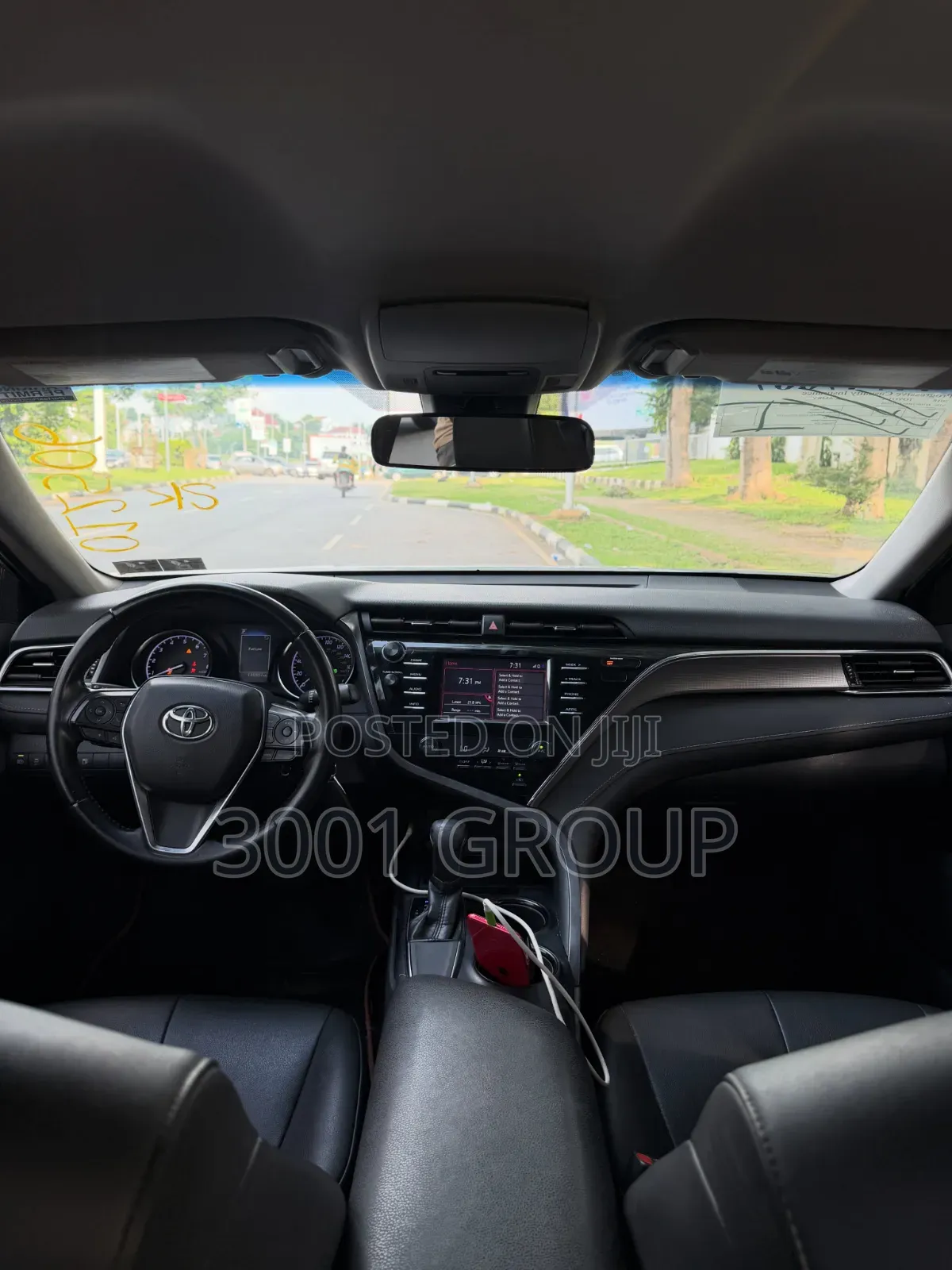 Toyota Camry 2018 Silver