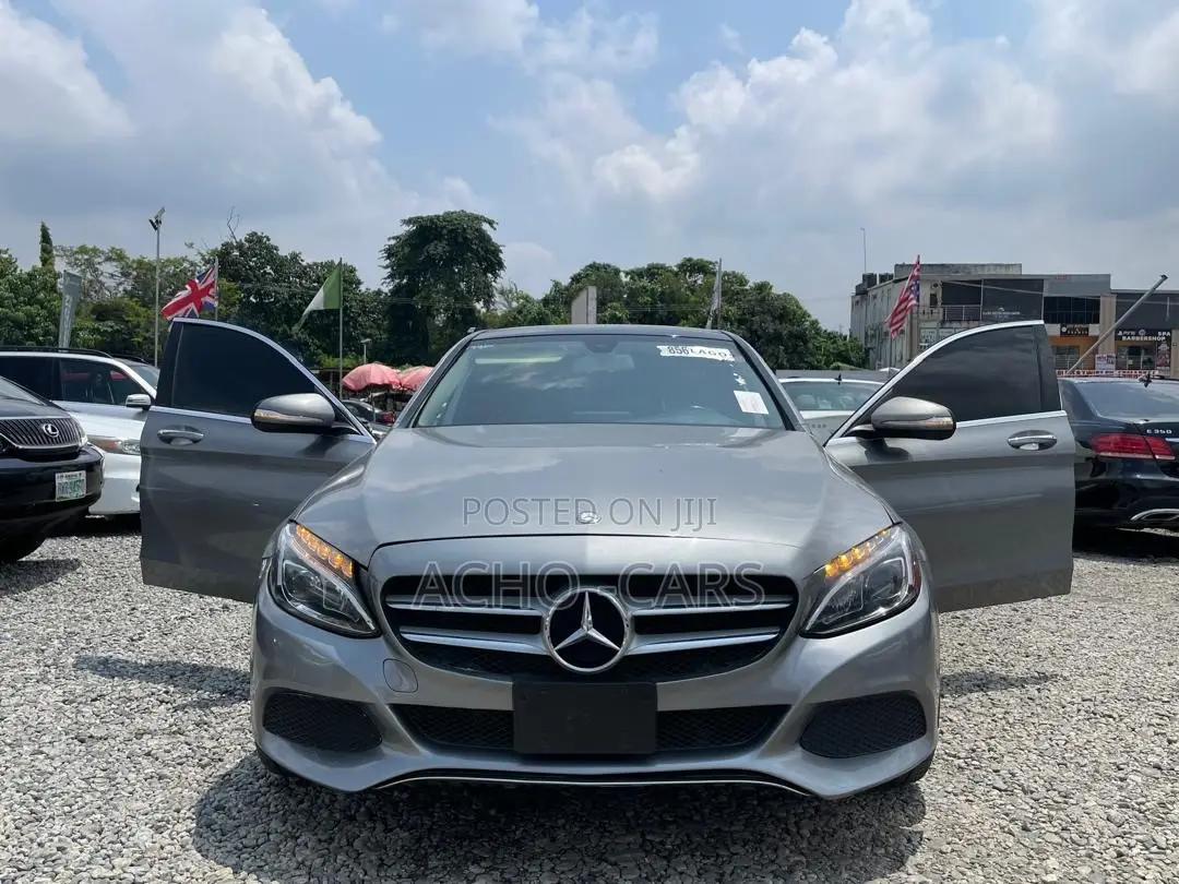 Mercedes-Benz C300 2016 Gray