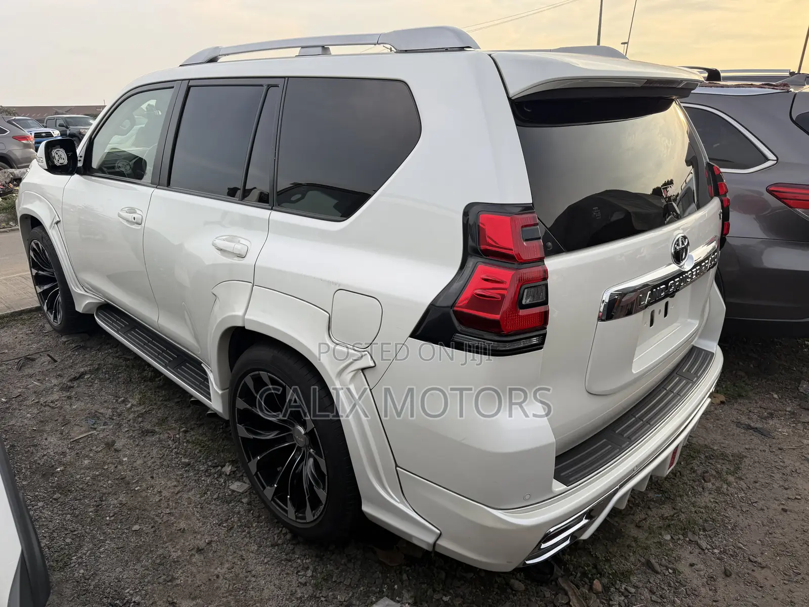 Toyota Land Cruiser Prado 2023 White