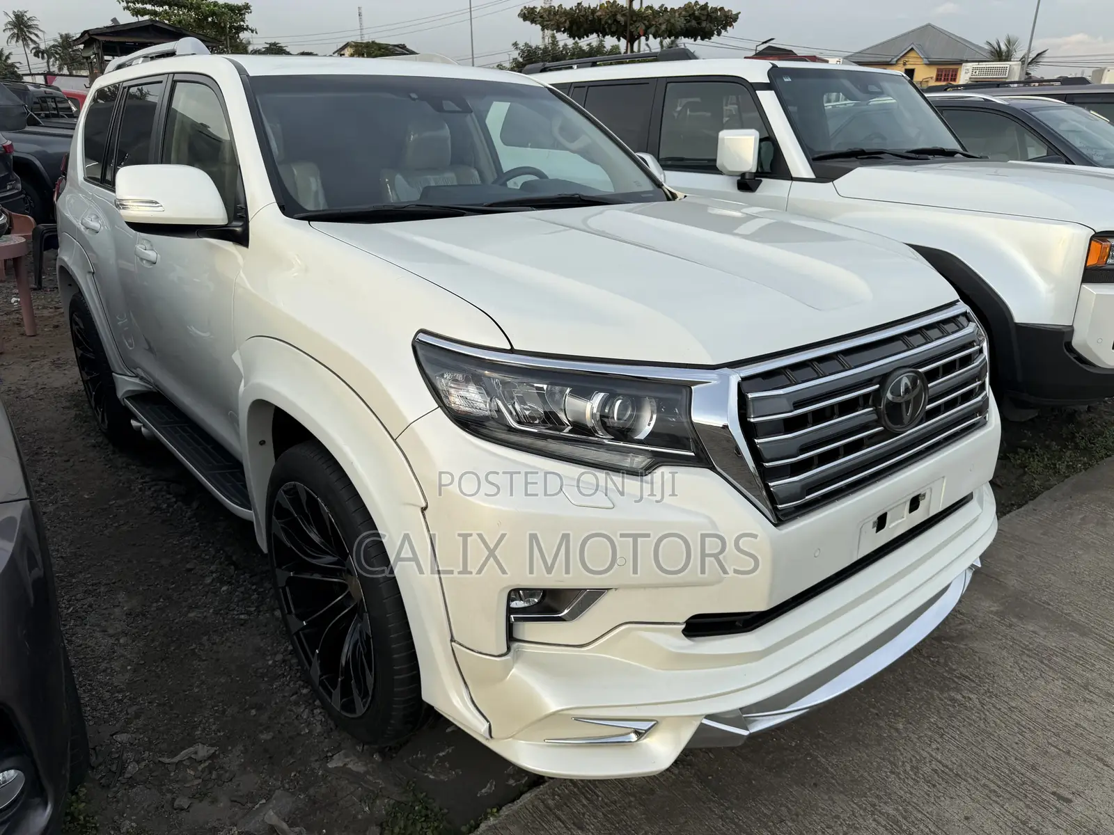 Toyota Land Cruiser Prado 2023 White