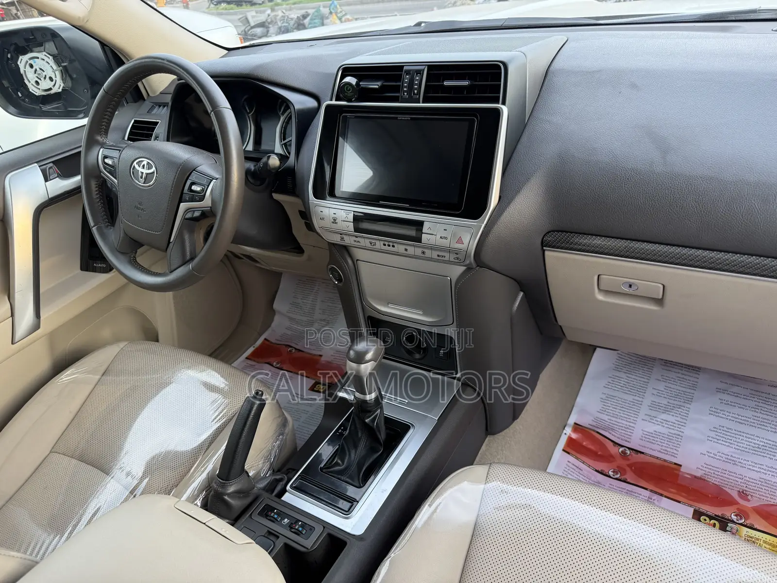 Toyota Land Cruiser Prado 2023 White