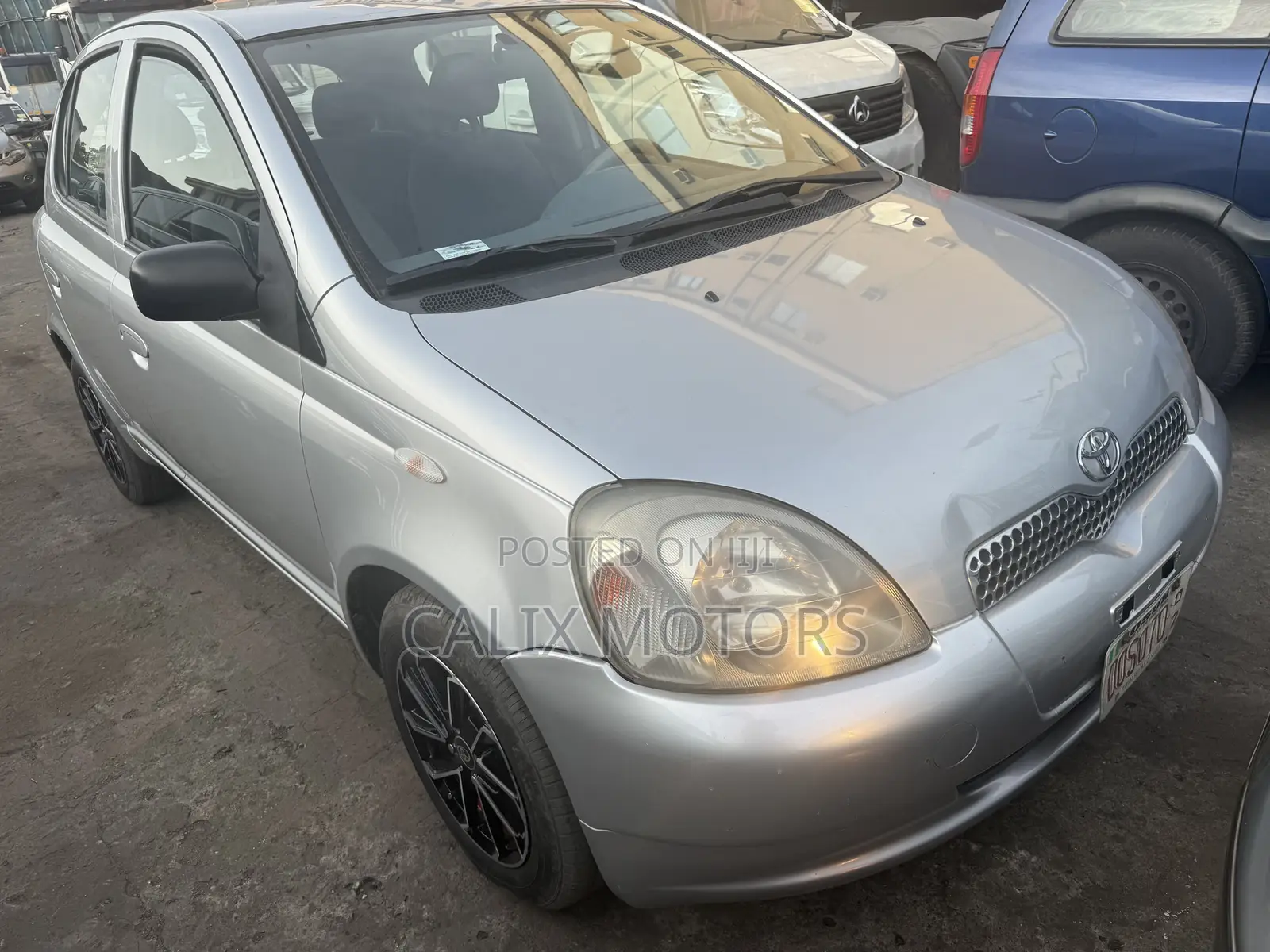 Toyota Yaris 1.5 2000 Silver