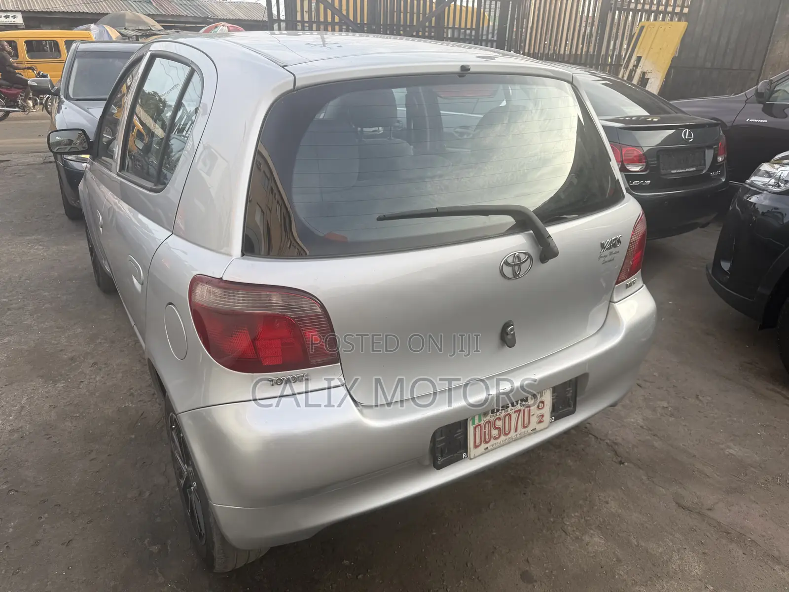 Toyota Yaris 1.5 2000 Silver