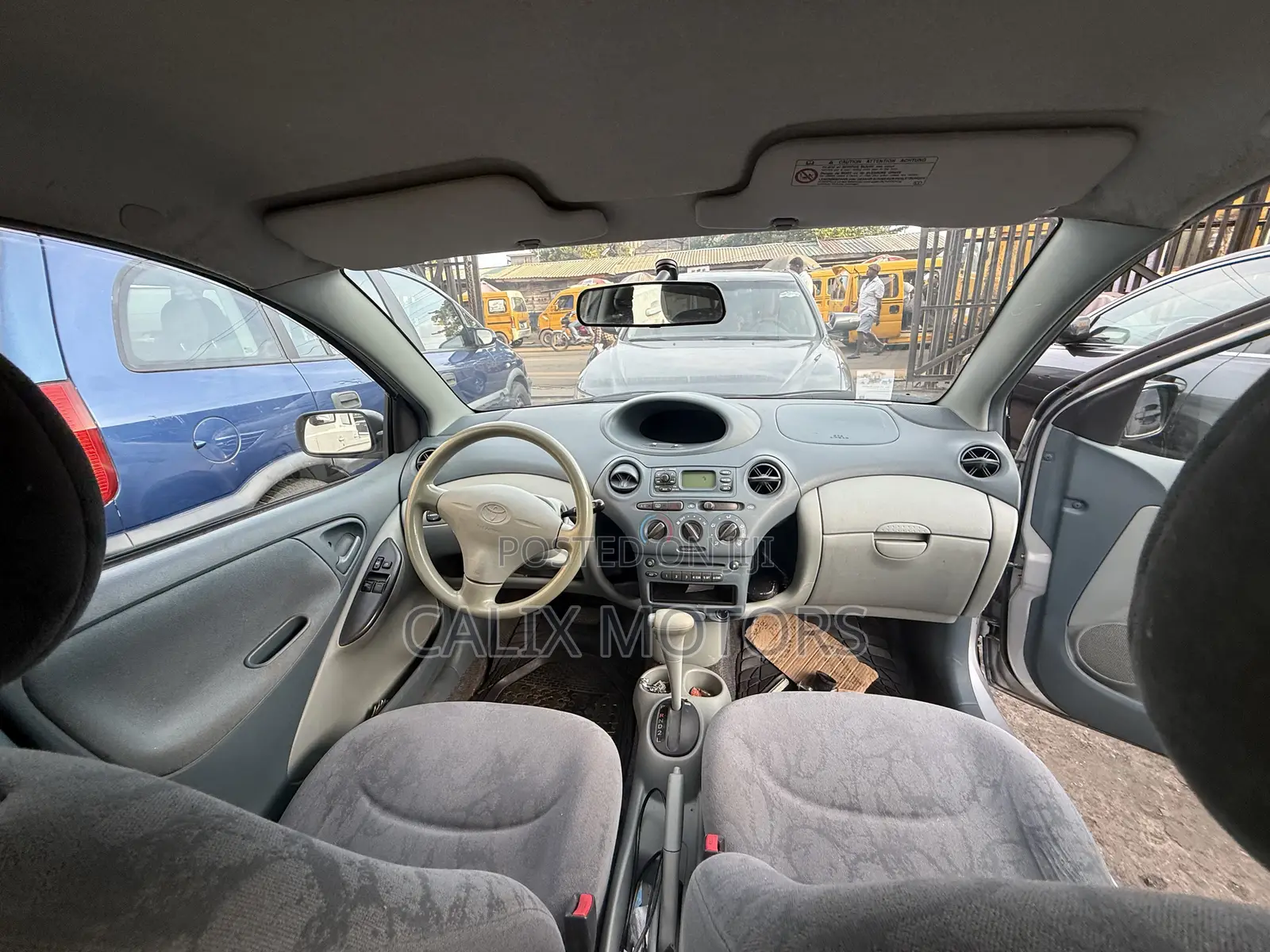 Toyota Yaris 1.5 2000 Silver