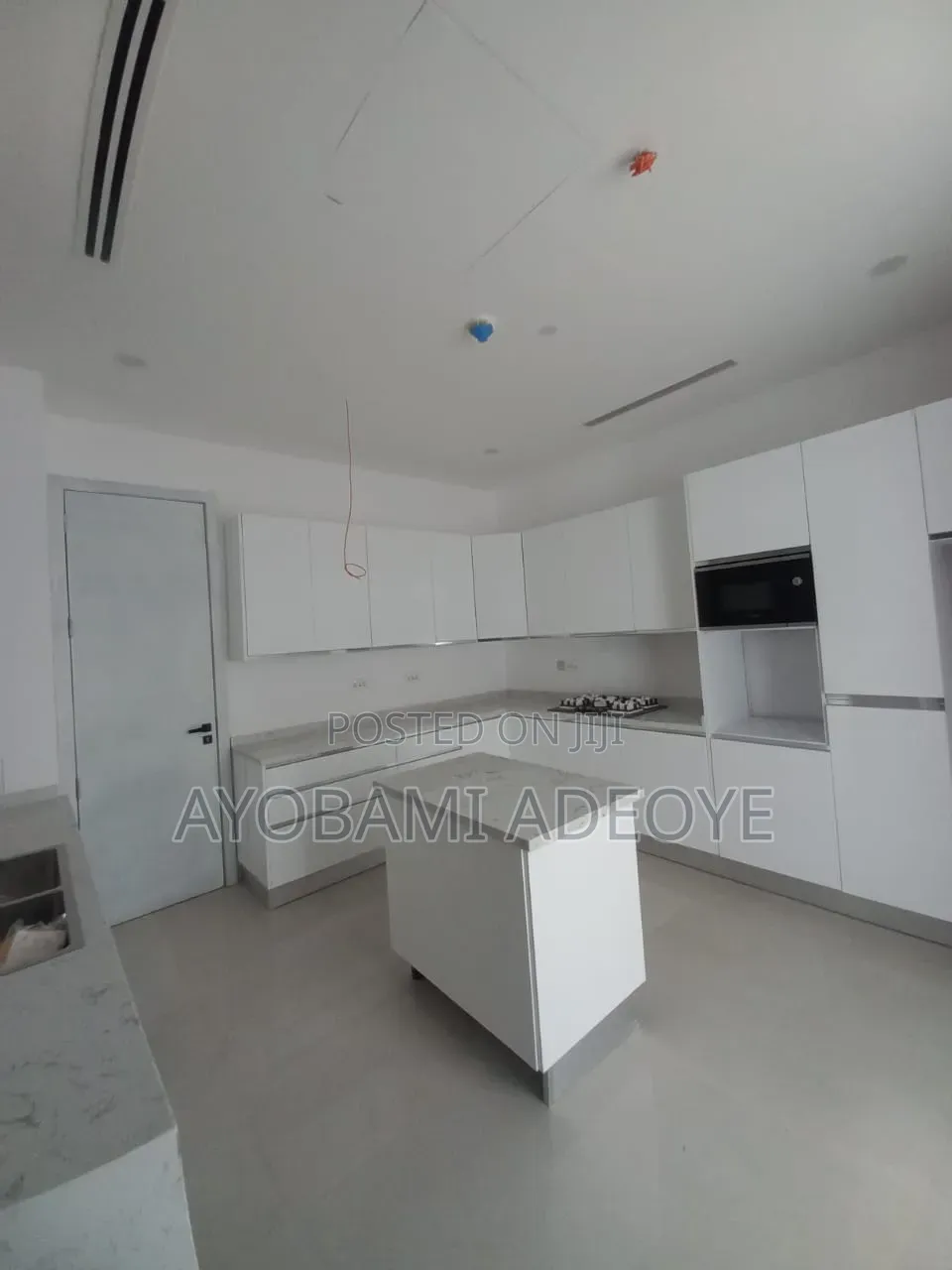 5bdrm Apartment in Lugard Avenue, Old Ikoyi for sale