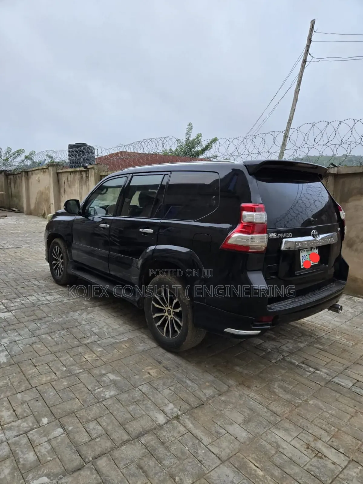 Toyota Land Cruiser Prado 2010 Black