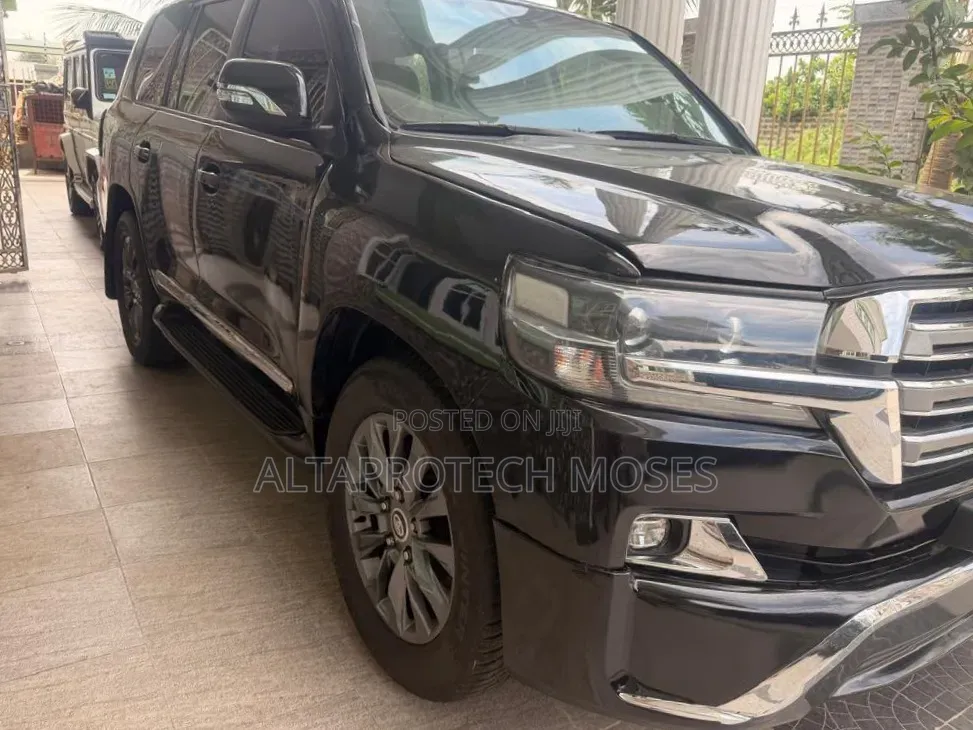 Toyota Land Cruiser 4.5 V8 GX-R 2014 Black