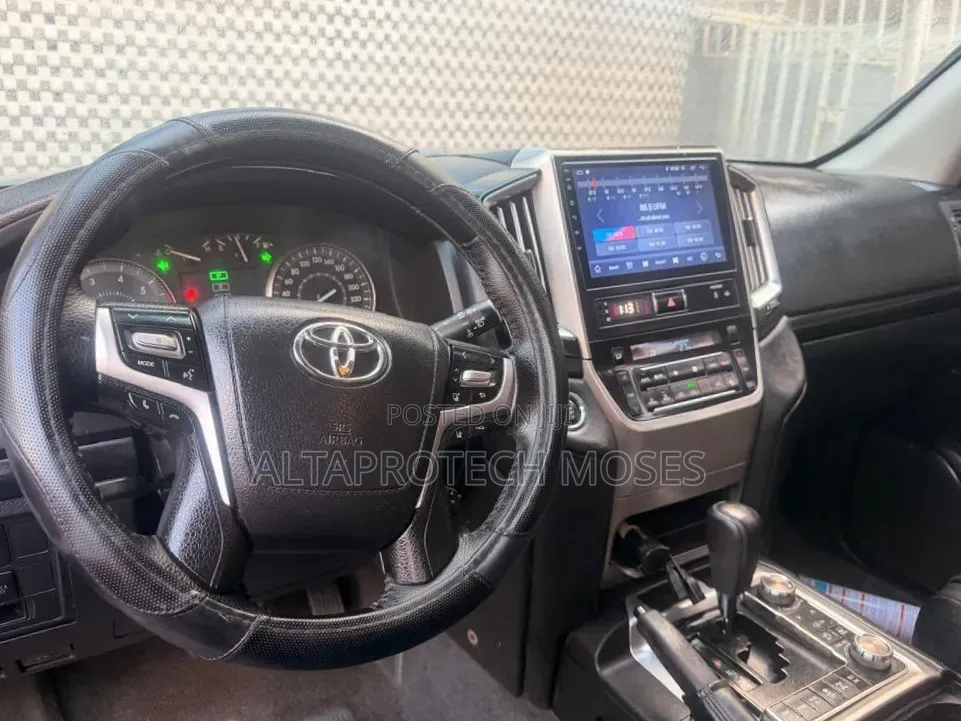Toyota Land Cruiser 4.5 V8 GX-R 2014 Black