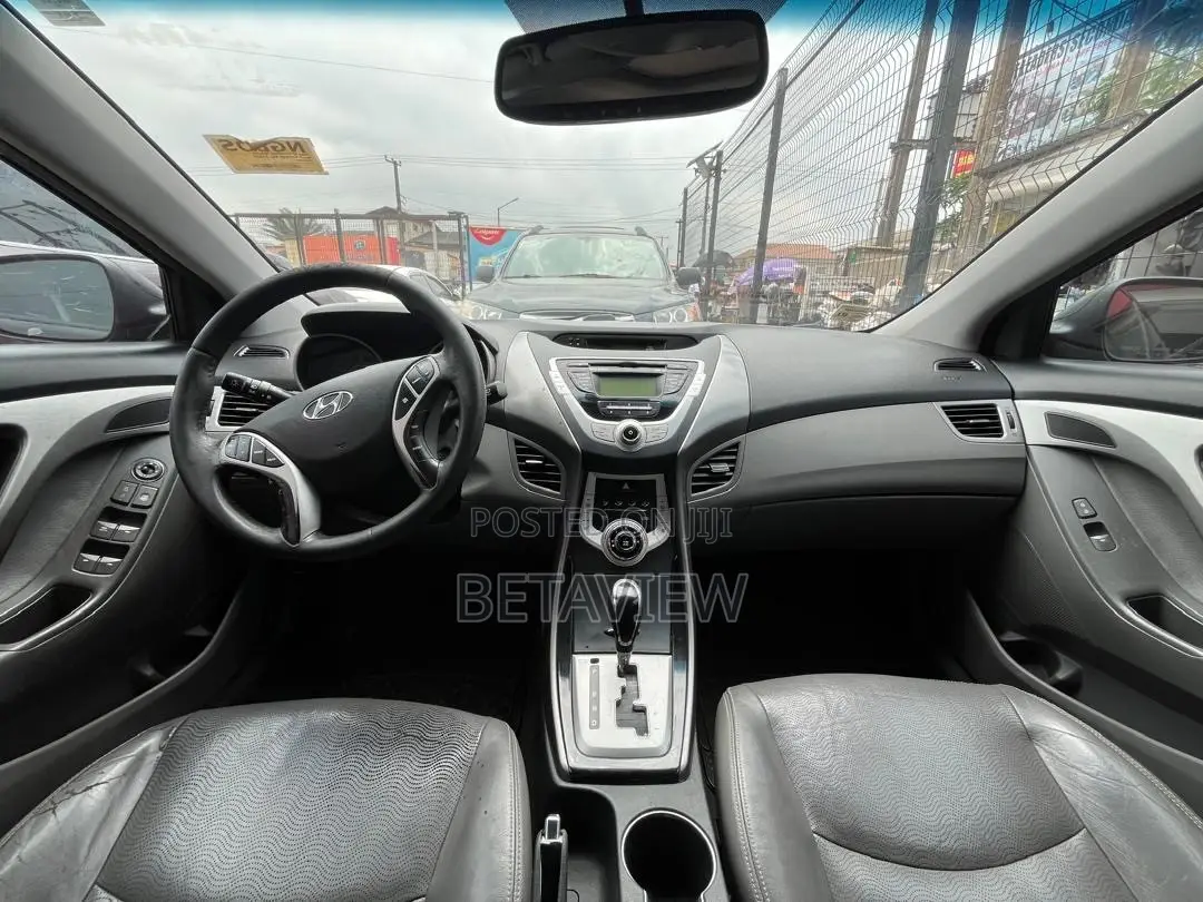 Hyundai Elantra 2011 Black